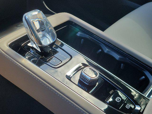 2026 Volvo XC90 Plus, B6 AWD Gas (mild hybrid), Gasoline, Bright, 7 Seats