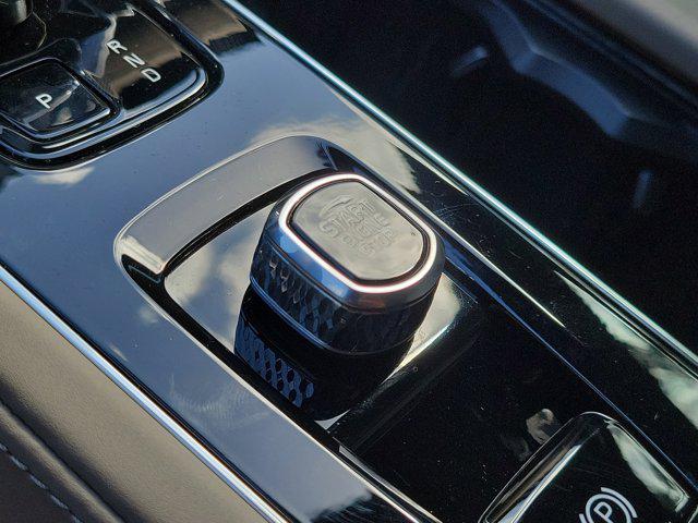 2026 Volvo XC90 Plus, B6 AWD Gas (mild hybrid), Gasoline, Bright, 7 Seats