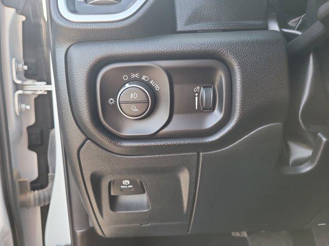 2024 Ram 1500 Big Horn Crew Cab 4x4 5'7" Box