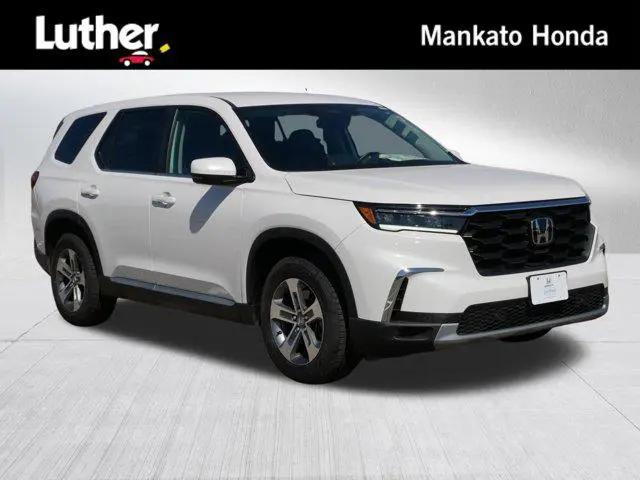 2023 Honda Pilot AWD EX-L 7 Passenger for sale in Mankato, MN