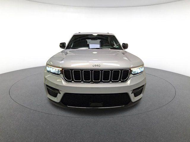 2025 Jeep Grand Cherokee Laredo 4x4 2025 Jeep Grand Cherokee Laredo 4x4