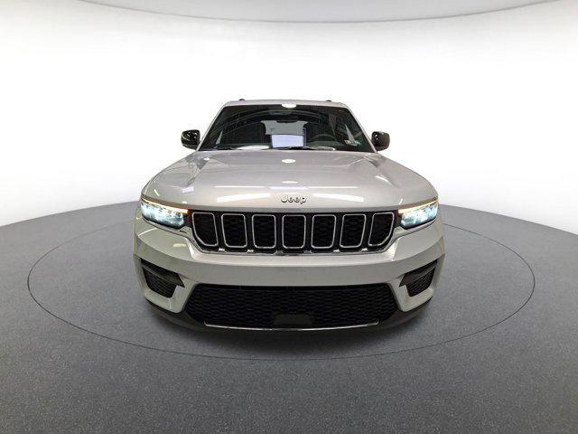 2025 Jeep Grand Cherokee Laredo 4x4 2025 Jeep Grand Cherokee Laredo 4x4
