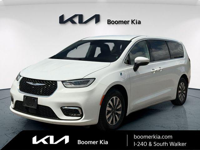 2023 Chrysler Pacifica Hybrid Touring L for sale in Oklahoma City, OK