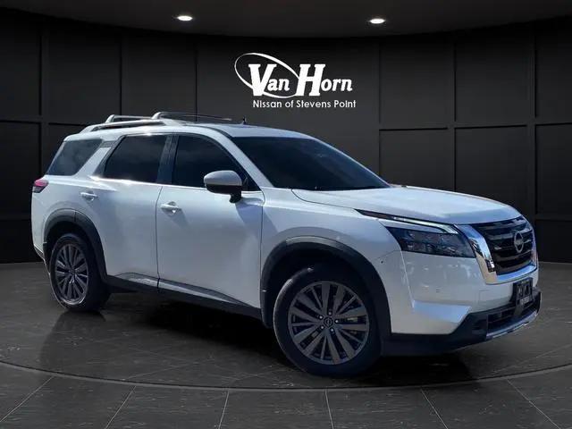 2025 Nissan Pathfinder SL 4WD for sale in Stevens Point, WI