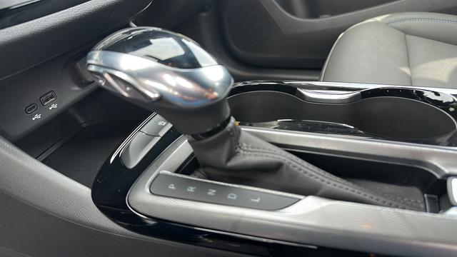 2026 Buick NV Sport Touring FWD