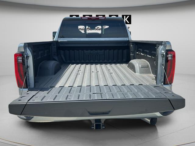 2026 GMC Sierra 2500HD Crew Cab, Standard Bed, Denali Ultimate, 4WD