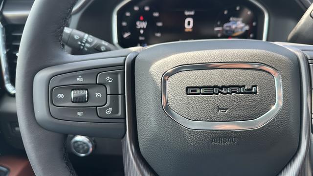 2026 GMC Sierra 2500HD Crew Cab, Standard Bed, Denali Ultimate, 4WD