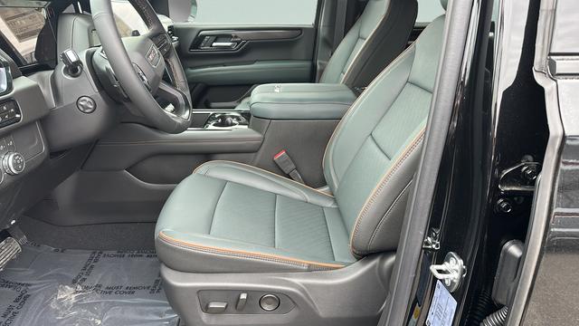 2026 GMC Yukon 4WD AT4