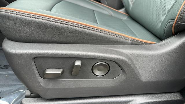 2026 GMC Yukon 4WD AT4