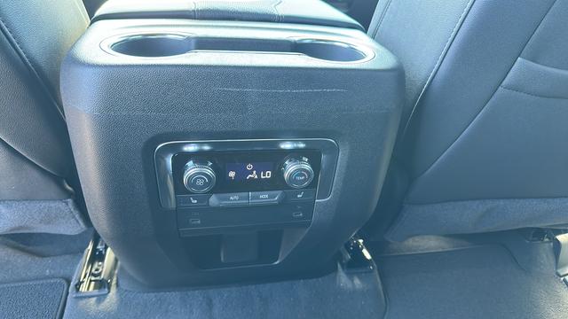 2026 GMC Yukon 4WD AT4