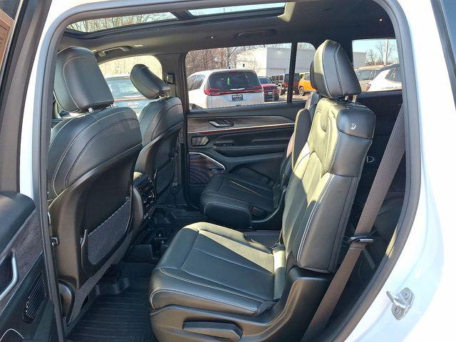 2023 Jeep Grand Cherokee L Overland 4x4