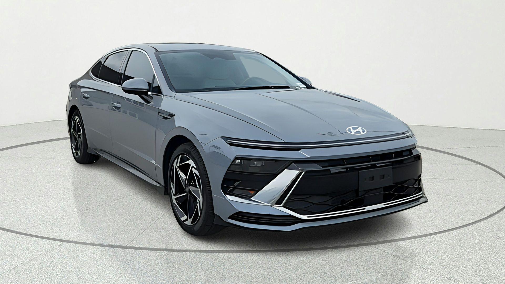 2026 Hyundai Sonata SEL AWD's photo