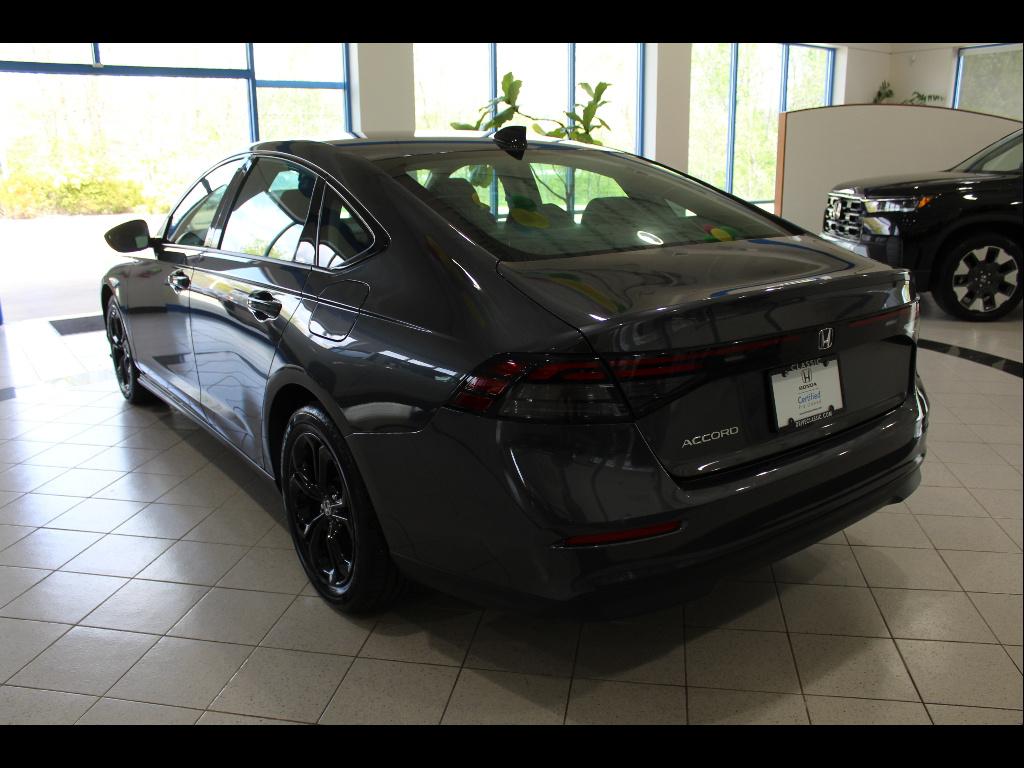 2025 Honda Accord SE - Photo 7