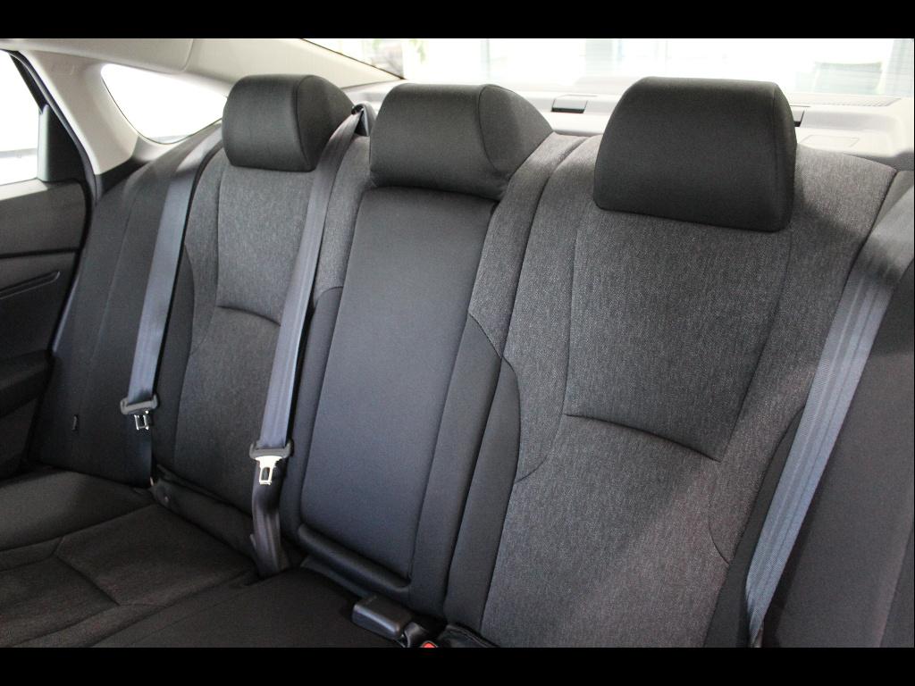 2025 Honda Accord SE - Photo 17