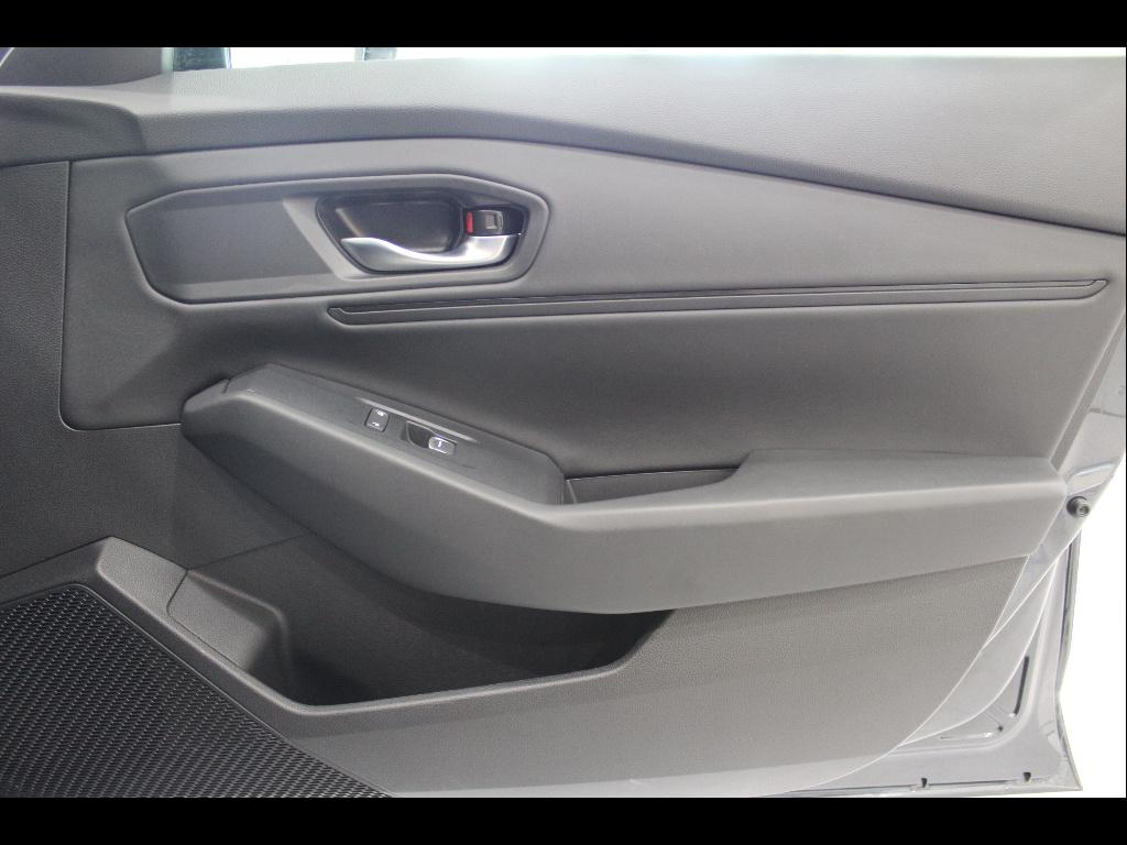 2025 Honda Accord SE - Photo 25