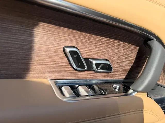 2026 Land Rover Range Rover P530 SE 7 Seat