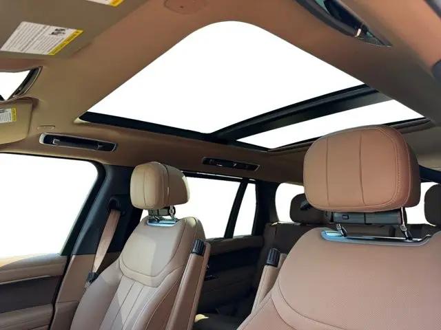 2026 Land Rover Range Rover P530 SE 7 Seat