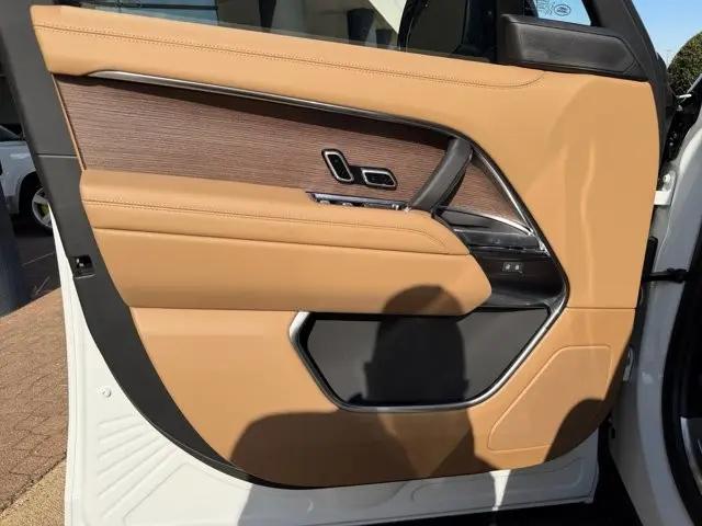 2026 Land Rover Range Rover P530 SE 7 Seat