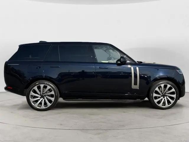 2026 Land Rover Range Rover P530 SE 7 Seat