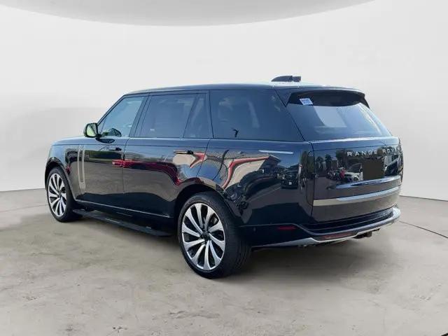 2026 Land Rover Range Rover P530 SE 7 Seat