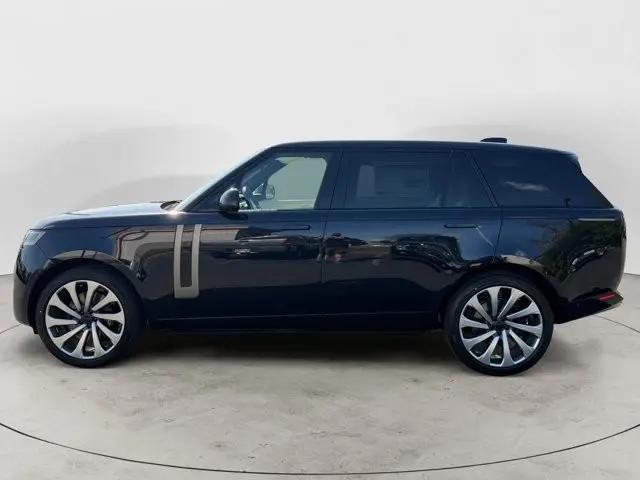 2026 Land Rover Range Rover P530 SE 7 Seat