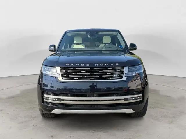 2026 Land Rover Range Rover P530 SE 7 Seat