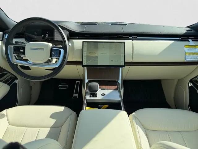 2026 Land Rover Range Rover P530 SE 7 Seat