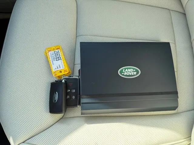 2026 Land Rover Range Rover P530 SE 7 Seat