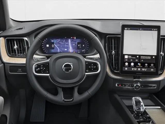 2026 Volvo XC60 B5 Core