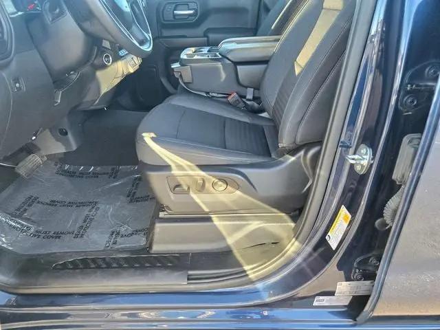 2022 Chevrolet Silverado 1500 4WD Crew Cab Short Bed Custom Trail Boss