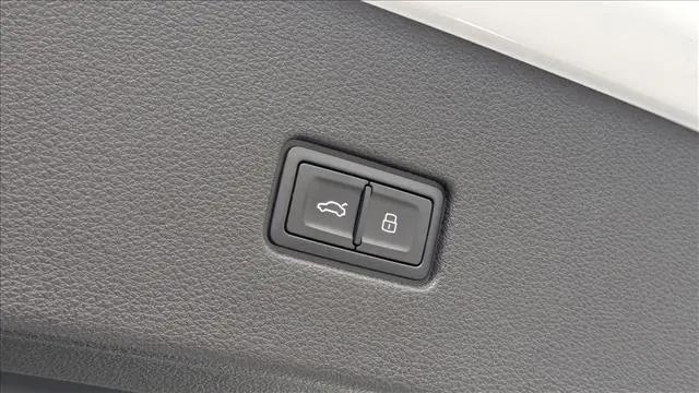 2023 Audi Q8 Premium Plus 55 TFSI quattro Tiptronic