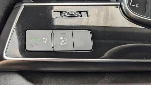 2023 Audi Q8 Premium Plus 55 TFSI quattro Tiptronic