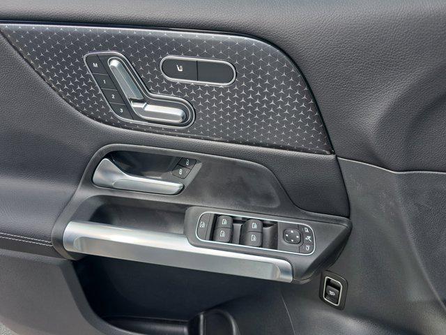 2025 Mercedes-Benz GLB GLB 250