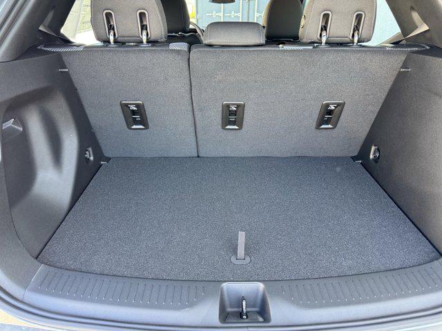 2027 Chevrolet Bolt LT FWD