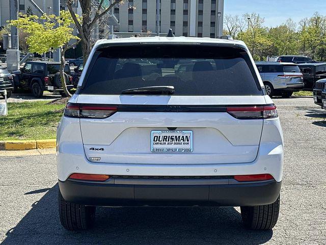2026 Jeep Grand Cherokee Altitude 4x4
