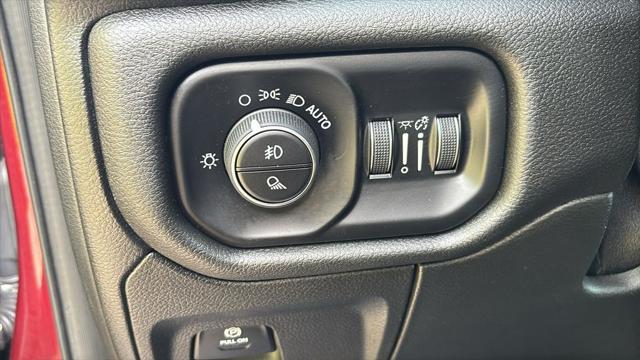 2019 Ram 1500 Big Horn/Lone Star Crew Cab 4x4 5'7" Box