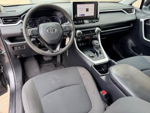 2023 Toyota RAV4 Hybrid LE
