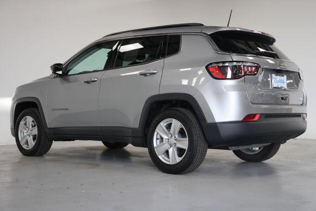 2022 Jeep Compass Latitude FWD
