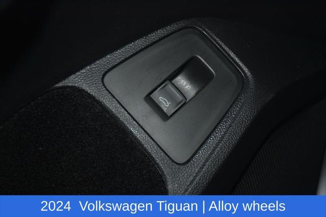 2024 Volkswagen Tiguan 2.0T SE R-Line Black