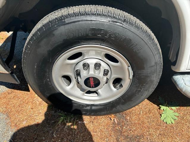 2024 GMC Savana Cargo RWD 2500 Regular Wheelbase Work Van