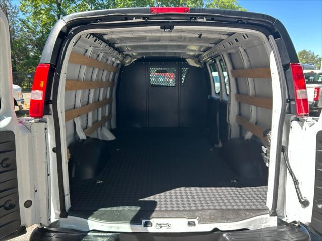 2024 GMC Savana Cargo RWD 2500 Regular Wheelbase Work Van