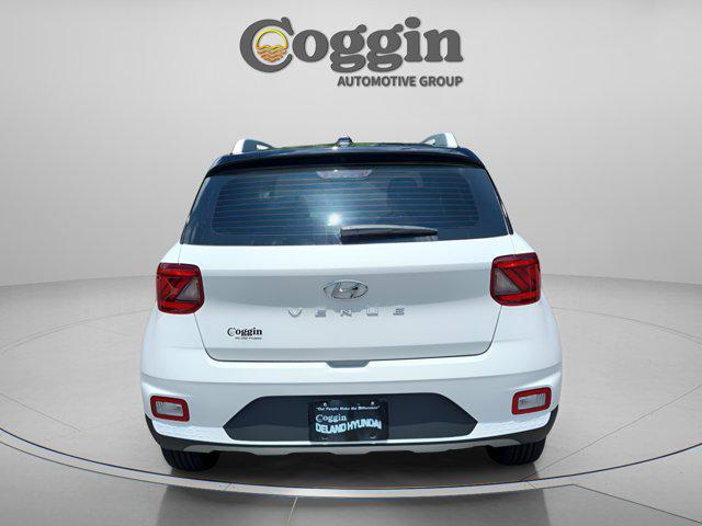 2026 Hyundai Venue SEL w/Two-Tone Roof