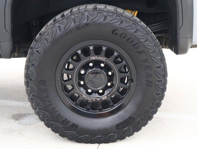 2025 GMC Sierra 2500HD 4WD Crew Cab Standard Bed AT4X
