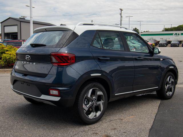 2026 Hyundai Venue SEL w/Two-Tone Roof