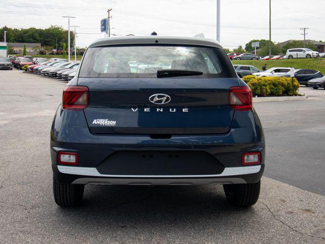2026 Hyundai Venue SEL w/Two-Tone Roof