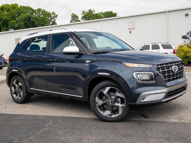 2026 Hyundai Venue SEL w/Two-Tone Roof