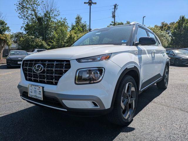 2026 Hyundai Venue SEL w/Two-Tone Roof