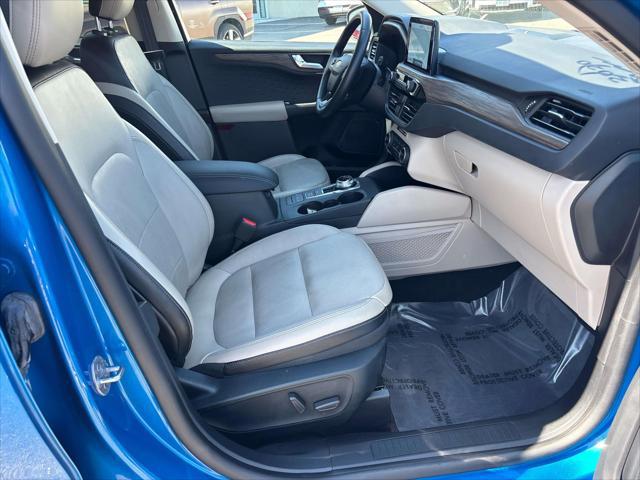 2020 Ford Escape Titanium Hybrid