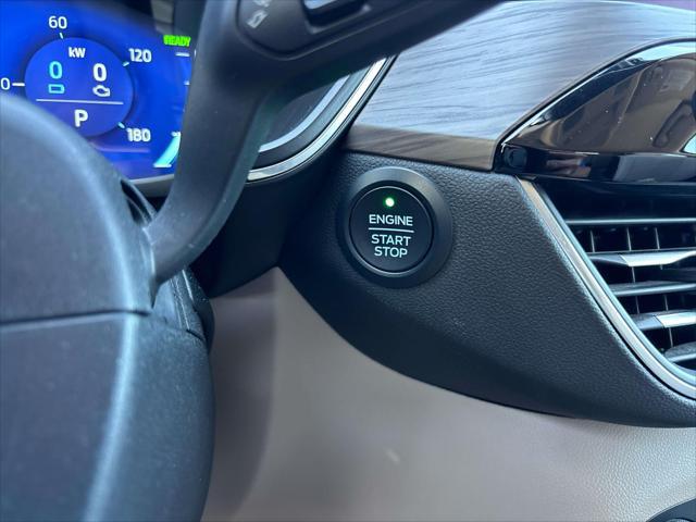 2020 Ford Escape Titanium Hybrid
