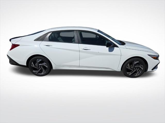 2025 Hyundai Elantra Hybrid SEL Sport